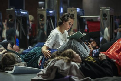 Рекорд за останні роки: понад 52 тисячі людей ховалися в метро під час нічної атаки на Київ Рекорд за останні роки: понад 52 тисячі людей ховалися в метро під час нічної атаки на Київ