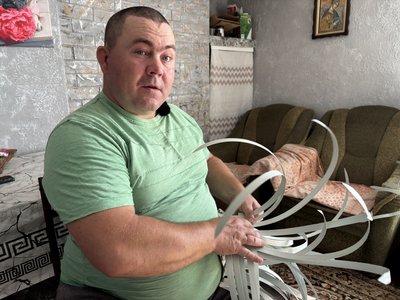 майстер з Тернопільщини плете кошики з пакувальної стрічки, Георгій Тхоринський майстер з Тернопільщини плете кошики з пакувальної стрічки, Георгій Тхоринський