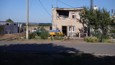 "У будинок влетіли дві "Герані", а я вижила": як живуть в прифронтовому Добропасовому на Дніпропетровщині "У будинок влетіли дві "Герані", а я вижила": як живуть в прифронтовому Добропасовому на Дніпропетровщині
