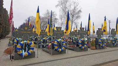 Завершили встановлення 165 пам’ятників для загиблих військових у Рівному Завершили встановлення 165 пам’ятників для загиблих військових у Рівному