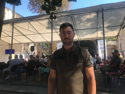 "Живуть між двох світів — це тил і фронт". У Франківську для волонтерів провели форум "Конгрес стійкості" "Живуть між двох світів — це тил і фронт". У Франківську для волонтерів провели форум "Конгрес стійкості"