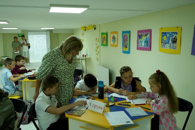 діти у школі діти у школі