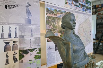 Пам’ятник Лесі Українці в Одесі: після дискусій про плагіат місто переходить до доопрацювання проєкту Пам’ятник Лесі Українці в Одесі: після дискусій про плагіат місто переходить до доопрацювання проєкту