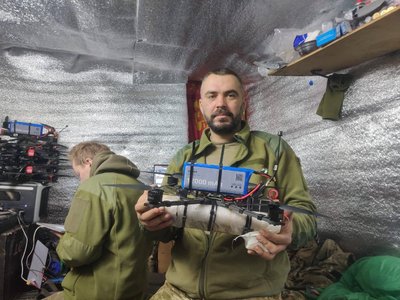 "Син також "загорівся" дронами" — боєць 128 бригади ТРО "Дике поле", який перевівся з понтонера в оператора БпЛА "Син також "загорівся" дронами" — боєць 128 бригади ТРО "Дике поле", який перевівся з понтонера в оператора БпЛА