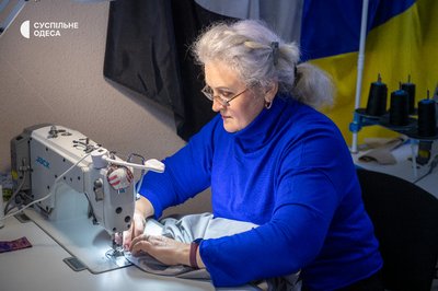 "Під обстрілами бігли до ЗСУ": історія переселенки Світлани Кравченко, яка у 55 змінила професію "Під обстрілами бігли до ЗСУ": історія переселенки Світлани Кравченко, яка у 55 змінила професію