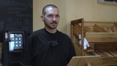 «Печу-печу хлібчик»: ветеран «Азову» відкрив власну пекарню на Рівненщині та продає сінабони «Печу-печу хлібчик»: ветеран «Азову» відкрив власну пекарню на Рівненщині та продає сінабони