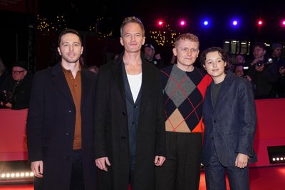 76-й Берлінський кінофестиваль відкрився прем’єрою фільму «No Good Men» і вручив почесну «Золоту ведмедицю» Мішель Йео 76-й Берлінський кінофестиваль відкрився прем’єрою фільму «No Good Men» і вручив почесну «Золоту ведмедицю» Мішель Йео