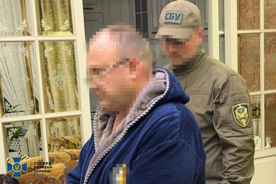 Контрабанда через Чорне море: в Одесі затримали підозрюваних у доставці дрона для терактів Контрабанда через Чорне море: в Одесі затримали підозрюваних у доставці дрона для терактів