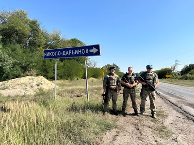 Командир батальйону безпілотних систем "Star" 22-ї окремої механізованої Миколаївської бригади Євген Петровський разом із побратимами під час виконання завдань на Курщині Командир батальйону безпілотних систем "Star" 22-ї окремої механізованої Миколаївської бригади Євген Петровський разом із побратимами під час виконання завдань на Курщині