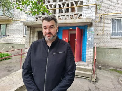 У Житомирі в багатоповерхівках встановлюють електропідйомники для людей на кріслах колісних У Житомирі в багатоповерхівках встановлюють електропідйомники для людей на кріслах колісних