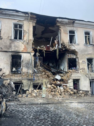 В Одесі пошкоджено житлові будинки та понад 20 авто: прокуратура розпочала розслідування В Одесі пошкоджено житлові будинки та понад 20 авто: прокуратура розпочала розслідування
