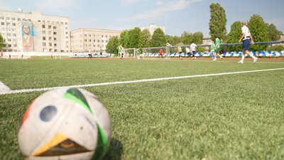 У Сумах проводять відкритий чемпіонат міста з футболу “9х9” У Сумах проводять відкритий чемпіонат міста з футболу “9х9”