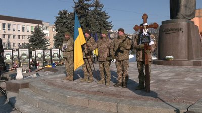 З 34-річним військовим Максимом Нікітюком попрощались у Рівному З 34-річним військовим Максимом Нікітюком попрощались у Рівному