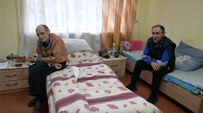 "Перший місяць безплатно": переселенці розповідають про життя у сумському гуртожитку "Перший місяць безплатно": переселенці розповідають про життя у сумському гуртожитку