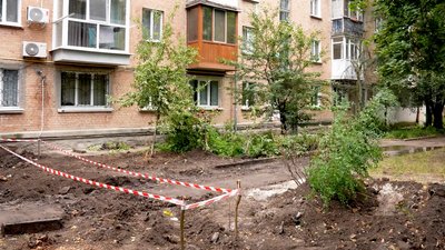 "Не можемо вийти погуляти": у Кропивницькому двір п’ятиповерхівки затоплюють фекалії "Не можемо вийти погуляти": у Кропивницькому двір п’ятиповерхівки затоплюють фекалії