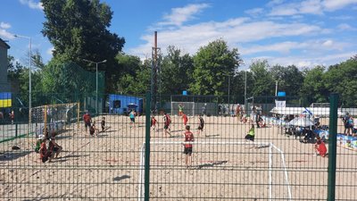 У Кропивницькому відкрили стадіон за 8,5 мільйона гривень та прийняли чемпіонат України з гандболу У Кропивницькому відкрили стадіон за 8,5 мільйона гривень та прийняли чемпіонат України з гандболу