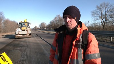 "Зараз погода дозволяє — іде облаштування всієї траси": на Рівненщині розпочали ямковий ремонт доріг "Зараз погода дозволяє — іде облаштування всієї траси": на Рівненщині розпочали ямковий ремонт доріг