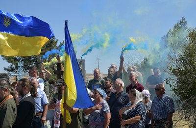 На Миколаївщині попрощались з військовослужбовцем Олега Нежлукченка На Миколаївщині попрощались з військовослужбовцем Олега Нежлукченка