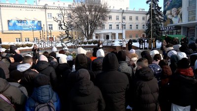 У Вінниці до Дня Героїв Небесної Сотні провели акцію "Ангели пам'яті" У Вінниці до Дня Героїв Небесної Сотні провели акцію "Ангели пам'яті"