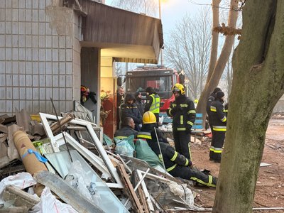 розбір завалів після обстрілу Тернополя розбір завалів після обстрілу Тернополя