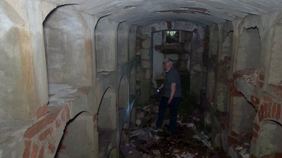 Історик показав, як виглядає склеп всередині