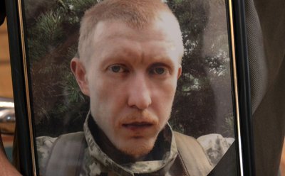 Полягли на Харківщині і Донеччині: у Луцьку попрощалися з Владиславом Кузьміним і Антоном Токарчуком Полягли на Харківщині і Донеччині: у Луцьку попрощалися з Владиславом Кузьміним і Антоном Токарчуком