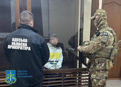 Шпигував за кораблями та ППО: в Одесі затримали ймовірного агента РФ Шпигував за кораблями та ППО: в Одесі затримали ймовірного агента РФ
