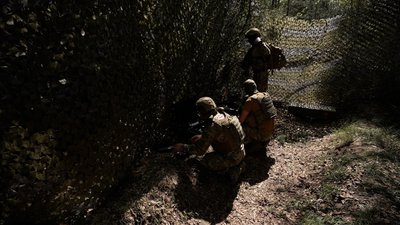 Кордон біля Чернігівщини: як несуть службу пілоти БпЛА Кордон біля Чернігівщини: як несуть службу пілоти БпЛА