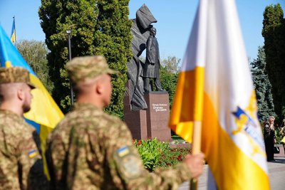 Степан Бандера, пам'ятник Степан Бандера, пам'ятник