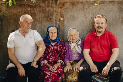 "Празник такий – Зелена неділя!": як наряджають "куклу" та відзначають Трійцю у Шаповалівці на Сумщині "Празник такий – Зелена неділя!": як наряджають "куклу" та відзначають Трійцю у Шаповалівці на Сумщині