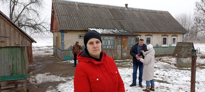 На Житомирщині з родини, де на пожежі загинули двоє малолітніх дітей, вилучили трьох старших дітей На Житомирщині з родини, де на пожежі загинули двоє малолітніх дітей, вилучили трьох старших дітей