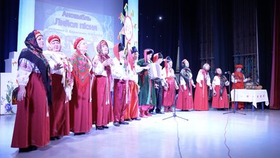 "Вечорниці у Солохи": у Черкасах слухачі Університету третього віку презентували виставу "Вечорниці у Солохи": у Черкасах слухачі Університету третього віку презентували виставу