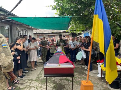 На Одещині попрощалися із загиблим військовослужбовцем Юрієм Корнею На Одещині попрощалися із загиблим військовослужбовцем Юрієм Корнею