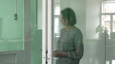 "Хотіла заспокоїти подруг з РФ": у Чернігові продовжують розгляд справи екссекретарки суду, яка знімала відео на "Яцево" "Хотіла заспокоїти подруг з РФ": у Чернігові продовжують розгляд справи екссекретарки суду, яка знімала відео на "Яцево"