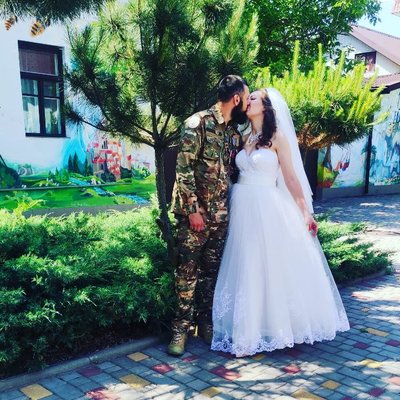 "Хочемо, щоб наш син ріс у Херсоні". Історія родини бійця на позивний "Мудрий" "Хочемо, щоб наш син ріс у Херсоні". Історія родини бійця на позивний "Мудрий"