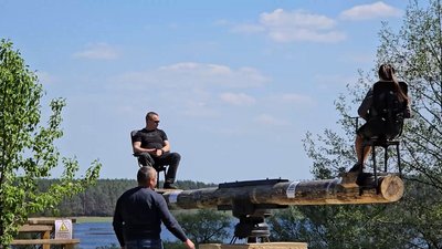 Гойдалка поблизу Радичева на Чернігівщині стала найпопулярнішою локацією Гойдалка поблизу Радичева на Чернігівщині стала найпопулярнішою локацією
