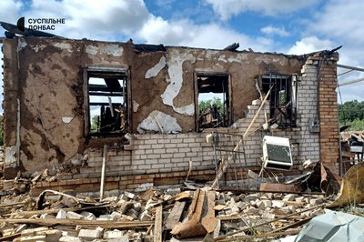 Які руйнування у Слов'янську після ударів чотирьох КАБів: фото з місця обстрілу Які руйнування у Слов'янську після ударів чотирьох КАБів: фото з місця обстрілу