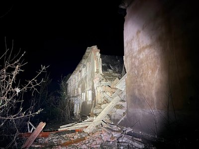 Зруйнована будівля Ізюм