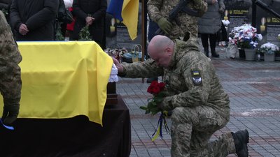 З військовим Андрієм Байраком попрощалися у Рівному З військовим Андрієм Байраком попрощалися у Рівному