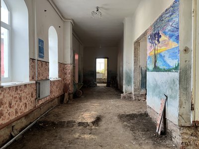 В Опішні на Полтавщині ремонтують історичну будівлю, в якій розмістили будинок дитячої творчості В Опішні на Полтавщині ремонтують історичну будівлю, в якій розмістили будинок дитячої творчості