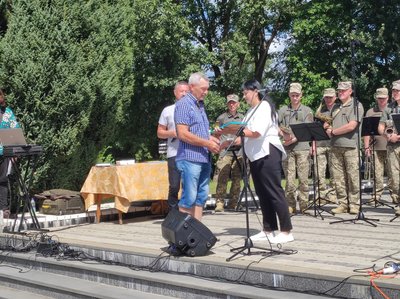 Алея Слави в Луках: на Житомирщині вшанували пам’ять шести загиблих Героїв Алея Слави в Луках: на Житомирщині вшанували пам’ять шести загиблих Героїв