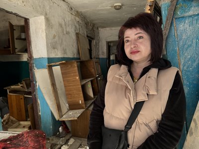 Два роки після влучання ракети у гуртожиток у Супрунівці: чому його досі не відновили Два роки після влучання ракети у гуртожиток у Супрунівці: чому його досі не відновили