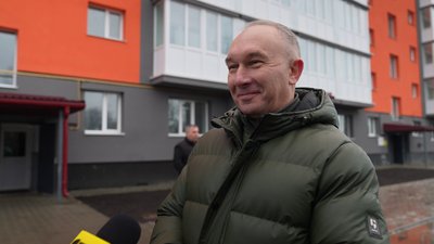 "Все безкоштовно". У Тростянці на Сумщині відновили обстріляний військами РФ будинок "Все безкоштовно". У Тростянці на Сумщині відновили обстріляний військами РФ будинок