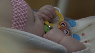 На Житомирщині шукають родину для двох сестричок —12-річної Катерини та 8-місячної Богдани На Житомирщині шукають родину для двох сестричок —12-річної Катерини та 8-місячної Богдани