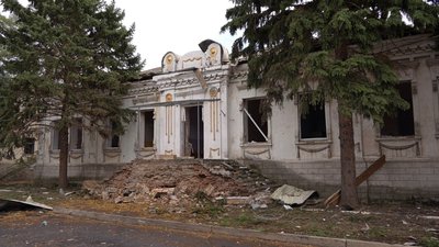 "20 років будували – тепер треба кидати все". Репортаж з Покровського на Дніпропетровщині, що за 14 км від лінії фронту "20 років будували – тепер треба кидати все". Репортаж з Покровського на Дніпропетровщині, що за 14 км від лінії фронту