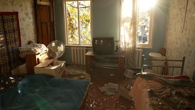 "Сидів читав книгу, і... секунда — усе розсипалось": що розповіли про вибухи у Чернігові місцеві жителі "Сидів читав книгу, і... секунда — усе розсипалось": що розповіли про вибухи у Чернігові місцеві жителі