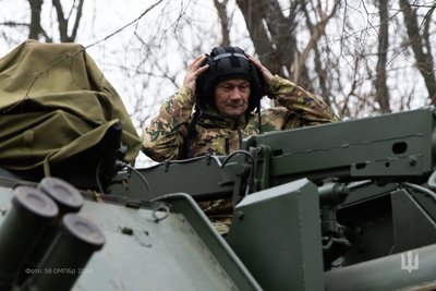 DANA-M2 САУ артустановка військовослужбовці 56-ї окремої мотопіхотної Маріупольської бригади Донецька область 29 листопада 2024 рік DANA-M2 САУ артустановка військовослужбовці 56-ї окремої мотопіхотної Маріупольської бригади Донецька область 29 листопада 2024 рік