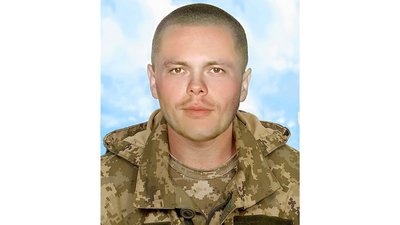 Громада Черкащини провела в останню загиблого у бою захисника Громада Черкащини провела в останню загиблого у бою захисника