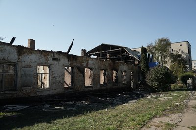 У Сумах усувають наслідки російської атаки "шахедами". Фото У Сумах усувають наслідки російської атаки "шахедами". Фото