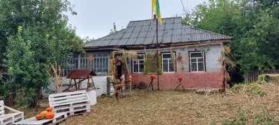 "Аромати з дитинства": на Черкащині облаштували будинок з картинами із сухоцвітів "Аромати з дитинства": на Черкащині облаштували будинок з картинами із сухоцвітів